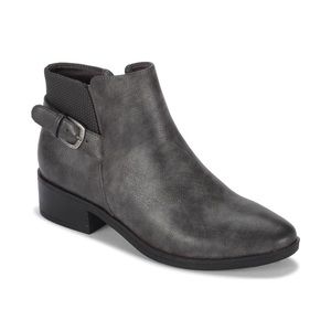 NWT BARETRAPS BOOTIES